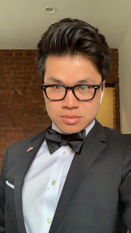 Foto di nudo di fuga di OnlyFans di Minh Bui Gold