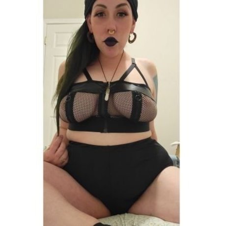 Foto di nudo di fuga di OnlyFans di Minerva Masters