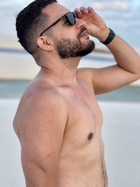 Foto di nudo di fuga di OnlyFans di Mineiro Dboabh