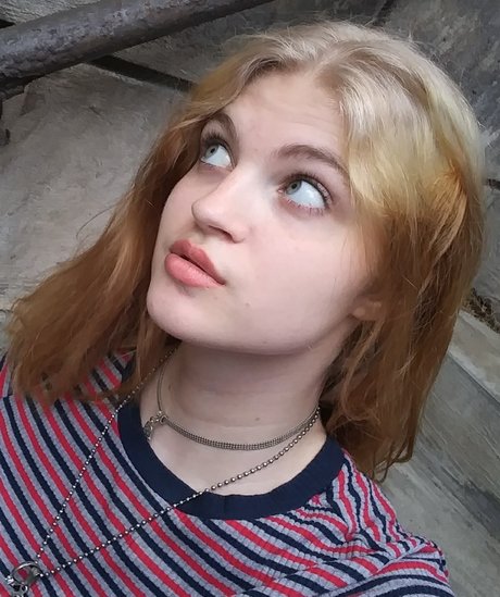 Foto di nudo di fuga di OnlyFans di Haley