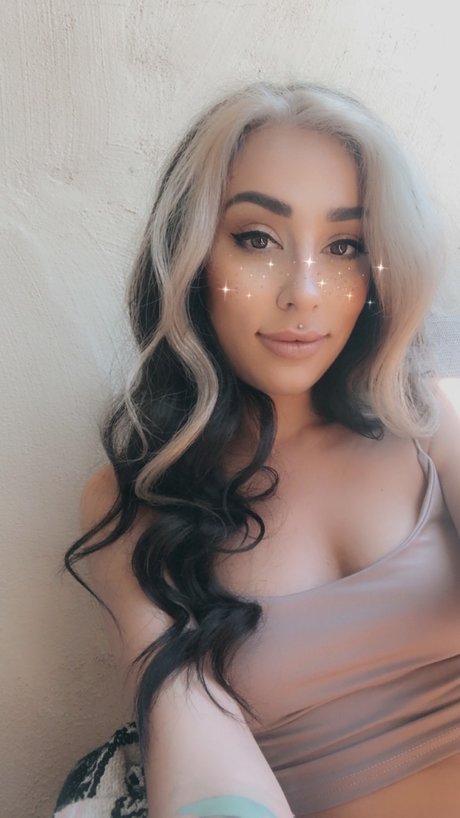 Foto di nudo di fuga di OnlyFans di Mina Minks