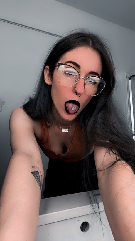 Foto di nudo di fuga di OnlyFans di Millie 