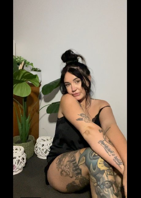 Foto di nudo di fuga di OnlyFans di Hollie Anderson
