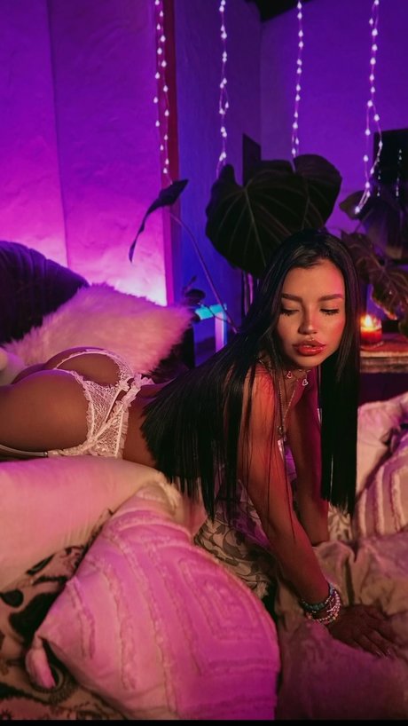 Foto di nudo di fuga di OnlyFans di Andrea Montoya