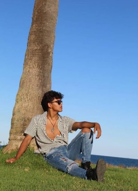 Foto di nudo di fuga di OnlyFans di Julian Sanchez