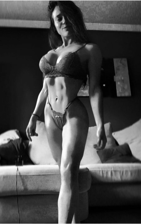 Foto di nudo di fuga di OnlyFans di Mabelwellness Trainer