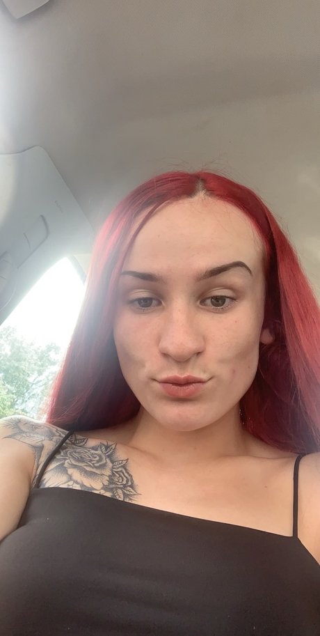 Foto di nudo di fuga di OnlyFans di Carly