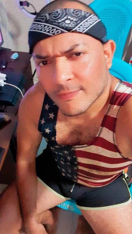 Foto di nudo di fuga di OnlyFans di Andres Diablo  3