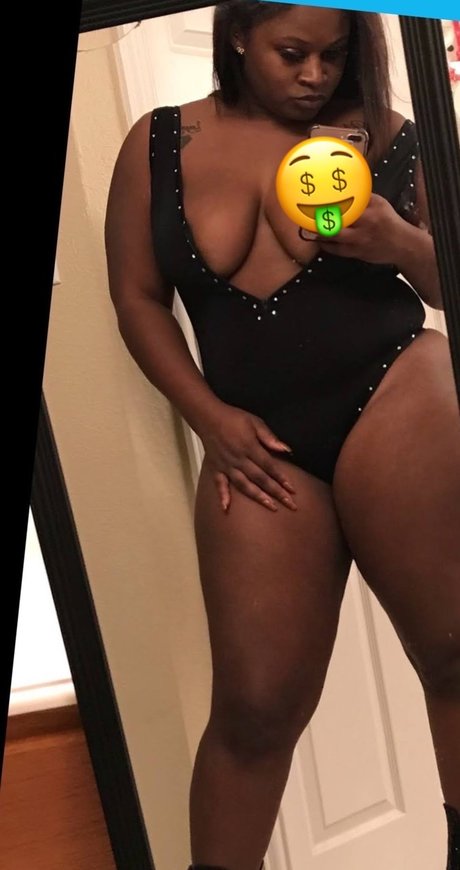Foto di nudo di fuga di OnlyFans di Chanel Baker