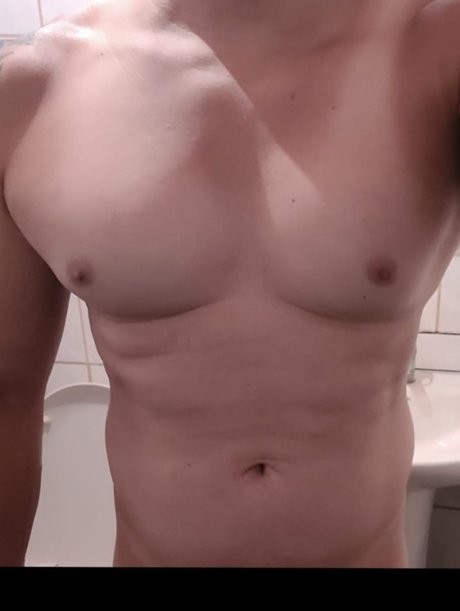 Foto di nudo di fuga di OnlyFans di Carlos