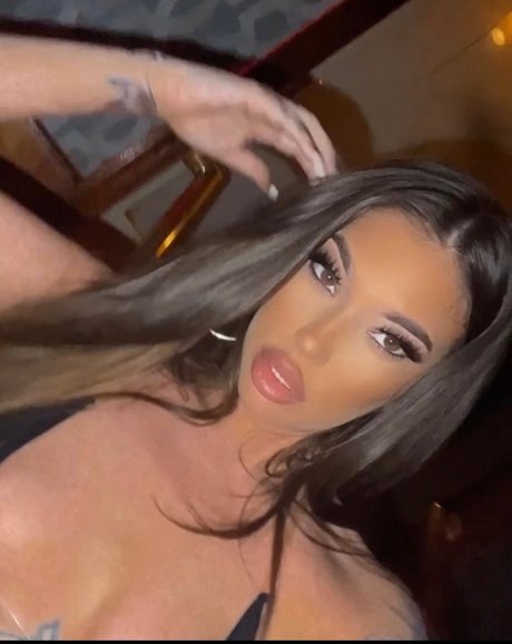 Foto di nudo di fuga di OnlyFans di Trollth0t