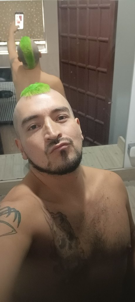 Foto di nudo di fuga di OnlyFans di Andrs Dino 