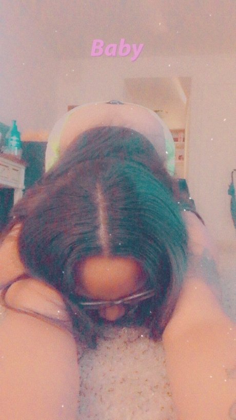Foto di nudo di fuga di OnlyFans di Chanelllyy