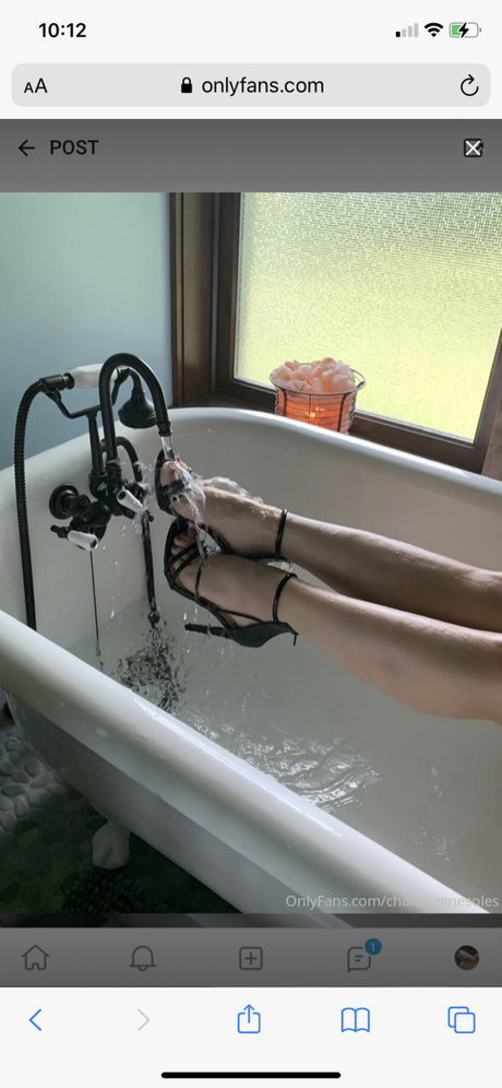 Foto di nudo di fuga di OnlyFans di Champagnesoles