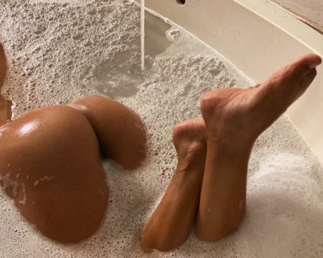 Foto di nudo di fuga di OnlyFans di Mili Cohen