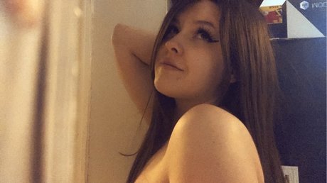 Foto di nudo di fuga di OnlyFans di Brooke