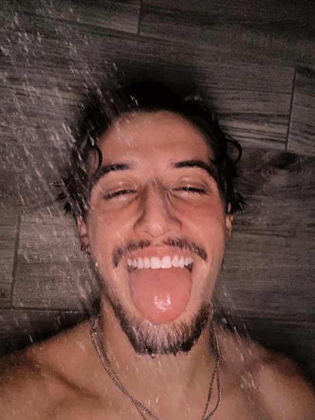Foto di nudo di fuga di OnlyFans di 