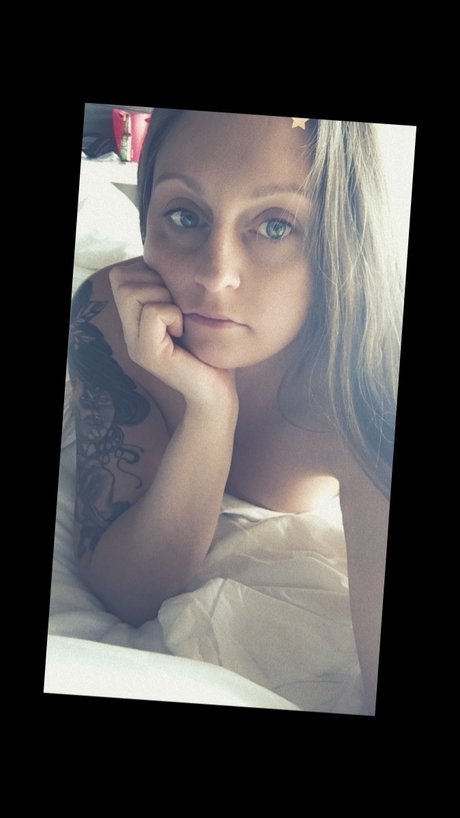 Foto di nudo di fuga di OnlyFans di Ashley Glydon Xxx