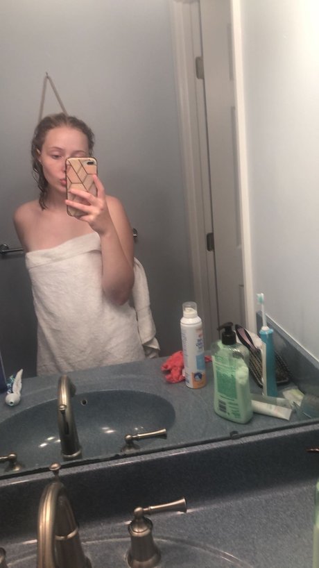 Foto di nudo di fuga di OnlyFans di Bri