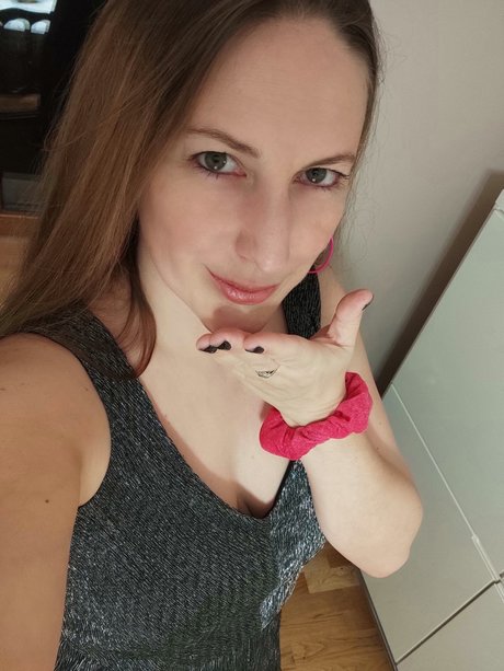 Foto di nudo di fuga di OnlyFans di Miss Feet Tender