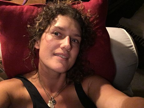 Foto di nudo di fuga di OnlyFans di Miss Ces