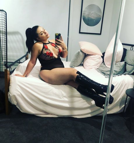 Foto di nudo di fuga di OnlyFans di Miss Bambi