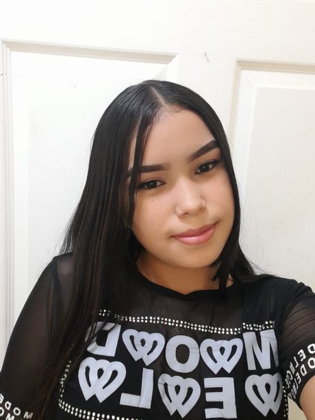 Foto di nudo di fuga di OnlyFans di Karen