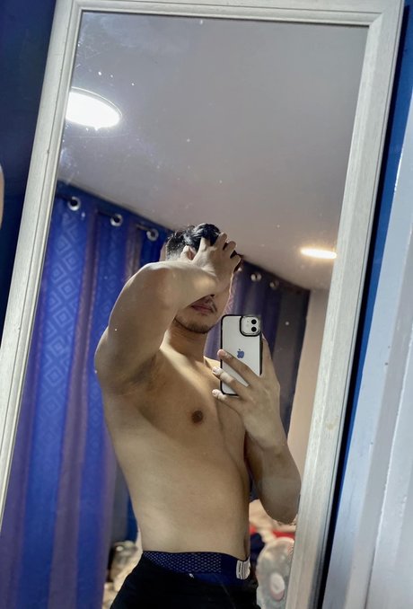 Foto di nudo di fuga di OnlyFans di Jeffery Ntp