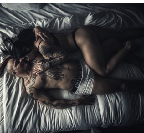Foto di nudo di fuga di OnlyFans di Miryahmici