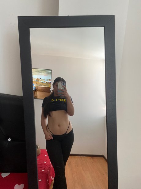 Foto di nudo di fuga di OnlyFans di Carolinas Little World