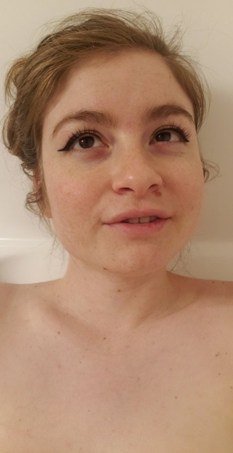 Foto di nudo di fuga di OnlyFans di Bunny