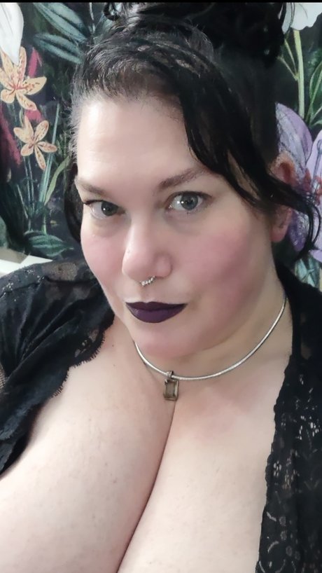 Foto di nudo di fuga di OnlyFans di Mistresskalah
