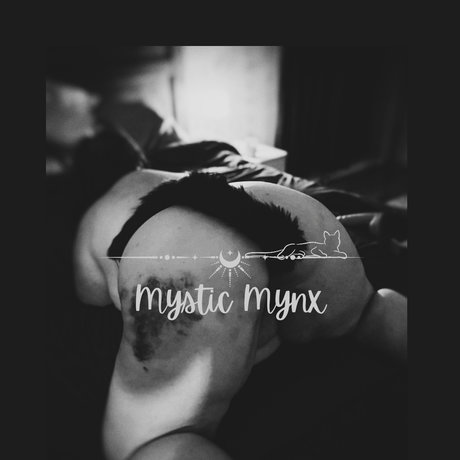 Foto di nudo di fuga di OnlyFans di Mystic Mynx