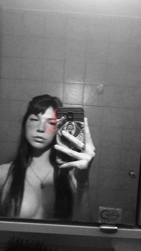 Foto di nudo di fuga di OnlyFans di Im Maily Bb 