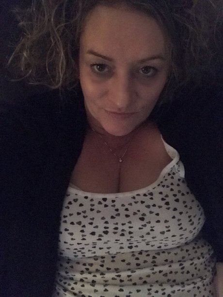 Foto di nudo di fuga di OnlyFans di Cc