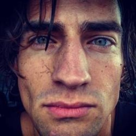 Foto di nudo di fuga di OnlyFans di Logan