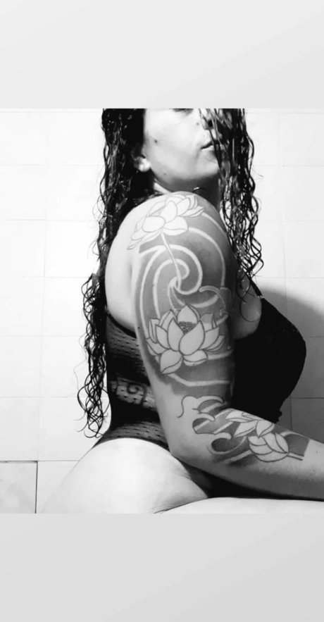 Foto di nudo di fuga di OnlyFans di Dalma Celeste
