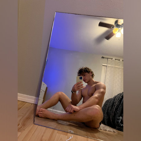 Foto di nudo di fuga di OnlyFans di Jersey