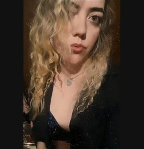 Foto di nudo di fuga di OnlyFans di Brenda