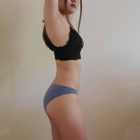 Foto di nudo di fuga di OnlyFans di Celine Kim