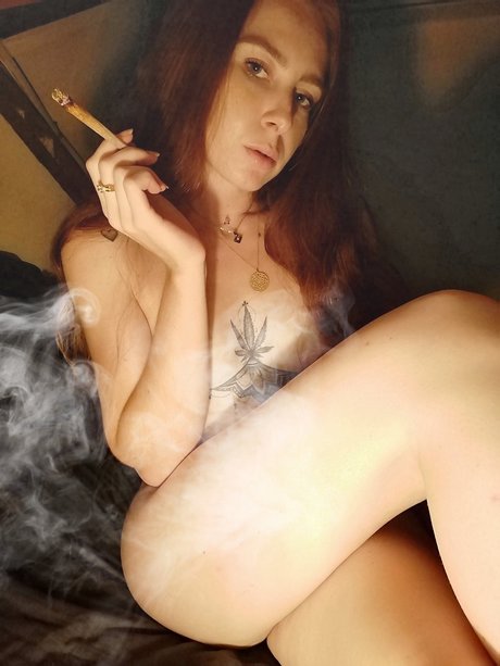 Foto di nudo di fuga di OnlyFans di Lyiaziggy
