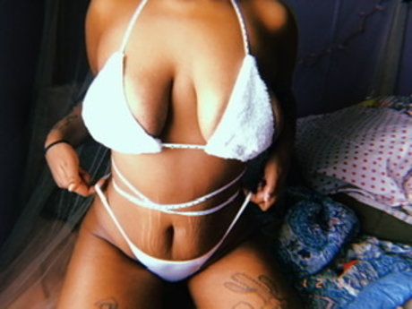 Foto di nudo di fuga di OnlyFans di  Kink Of The Hill 