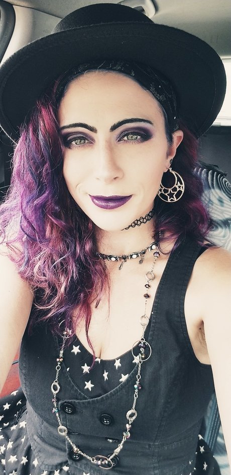Foto di nudo di fuga di OnlyFans di Mistress Lilith Rose