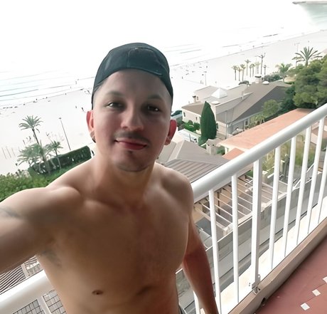 Foto di nudo di fuga di OnlyFans di Jey