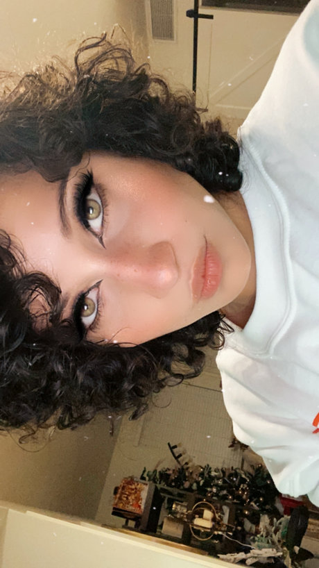 Foto di nudo di fuga di OnlyFans di Hana Katana