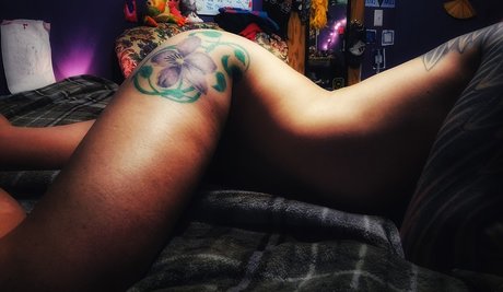 Foto di nudo di fuga di OnlyFans di Halo Mn
