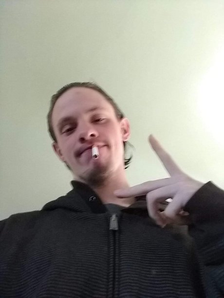 Foto di nudo di fuga di OnlyFans di Josh