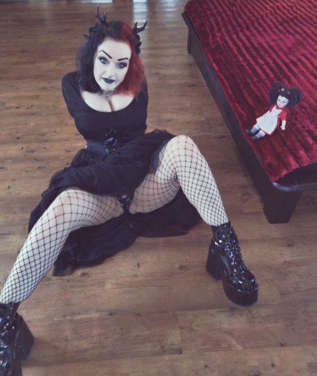 Foto di nudo di fuga di OnlyFans di Jezebel Addams