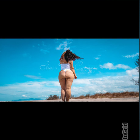 Isa Sexy Curves