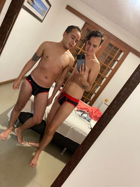 Foto di nudo di fuga di OnlyFans di Luis Ampamp Carlos